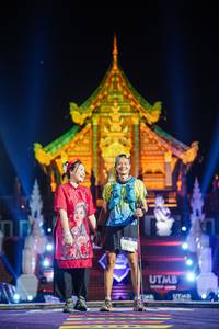 BIB: 9700
                            <button type="button" onclick="openModal(22643888)" class="btn btn-primary btn-sm float-right btn-popup" data-toggle="modal" data-target=".modal-high-quality">
                        <i class="fas fa-shopping-cart"></i> Add to Cart
                    </button>
                                            <button type="button" onclick="isThisMe(22643888, true)" class="btn btn-success btn-sm float-right btn-popup btn-isme hidden" data-toggle="tooltip" data-placement="bottom" title="นี่คือรูปของคุณใช่ไหม คลิกที่นี่เพื่อเอาเข้าอัลบั้ม">
                        <i class="fas fa-plus"></i> Add to album
                    </button>
                    <button type="button" onclick="isThisMe(22643888, false)" class="btn btn-warning btn-sm float-right btn-popup btn-isnotme hidden">
                        <i class="fas fa-ban"></i> Remove from album
                    </button>